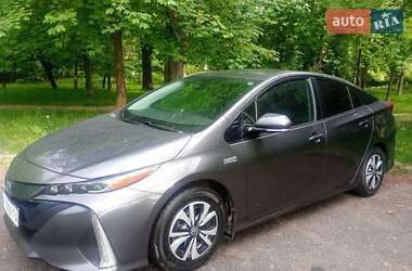 Хетчбек Toyota Prius Prime 2018 в 