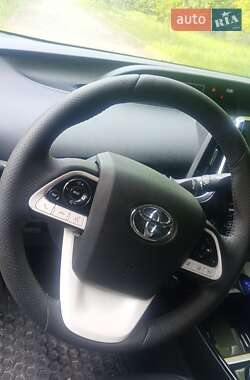 Хетчбек Toyota Prius Prime 2018 в 