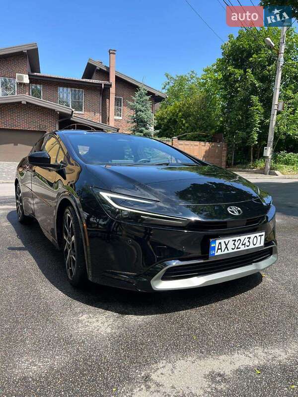 Хэтчбек Toyota Prius Prime 2023 в Киеве фото 6 Хэтчбек Toyota Prius Prime 2023 в Киеве