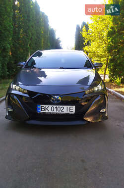 Хетчбек Toyota Prius Prime 2017 в Рівному