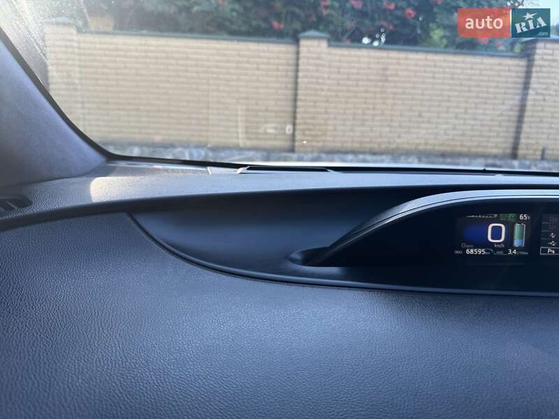 Хетчбек Toyota Prius Prime 2019 в Полтаві