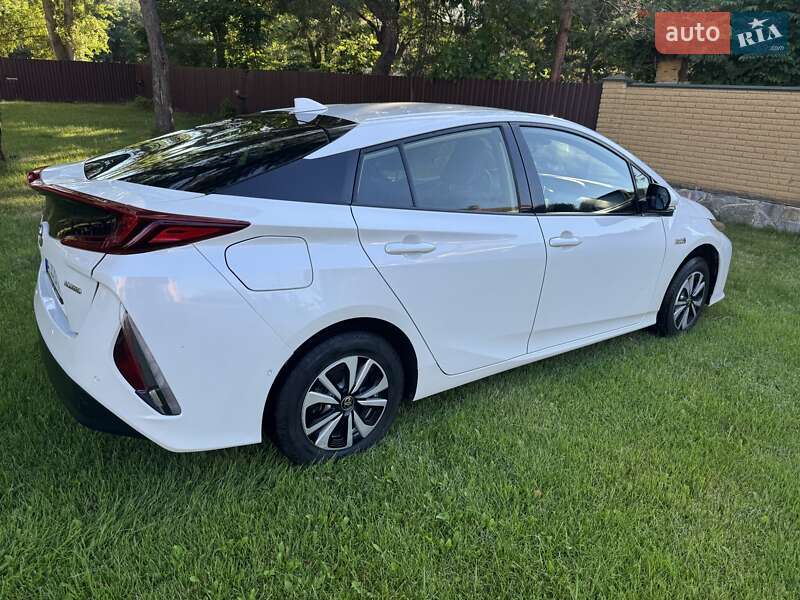Хетчбек Toyota Prius Prime 2019 в Полтаві