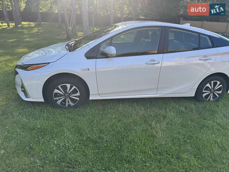 Хетчбек Toyota Prius Prime 2019 в Полтаві