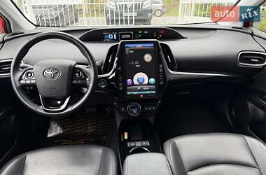 Хэтчбек Toyota Prius Prime 2019 в 