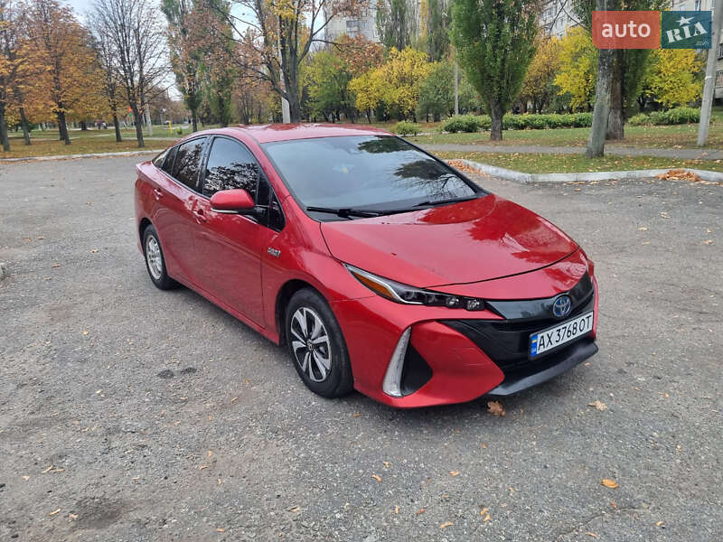 Хетчбек Toyota Prius Prime 2016 в Харкові