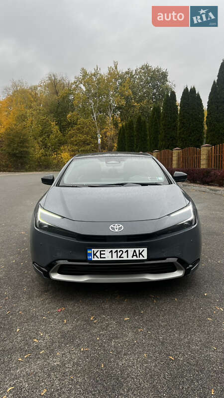 Хэтчбек Toyota Prius Prime 2023 в Днепре фото 2 Хэтчбек Toyota Prius Prime 2023 в Днепре