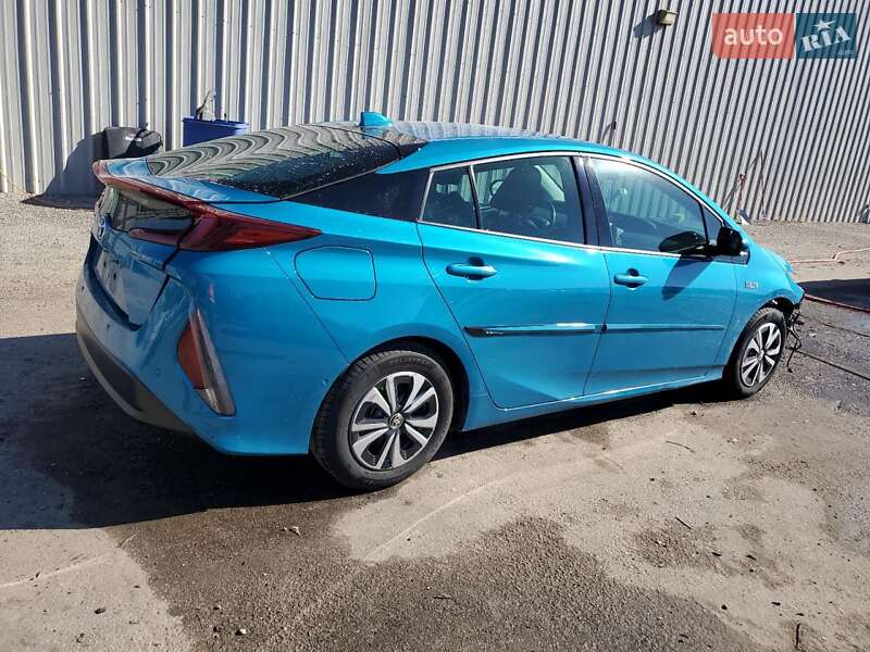Хэтчбек Toyota Prius Prime 2017 в Львове фото 3 Хэтчбек Toyota Prius Prime 2017 в Львове