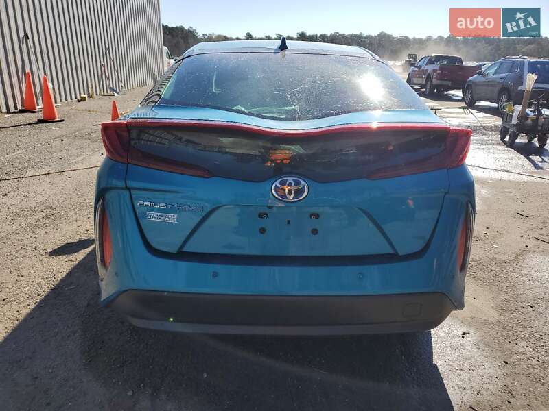 Хэтчбек Toyota Prius Prime 2017 в Львове фото 6 Хэтчбек Toyota Prius Prime 2017 в Львове