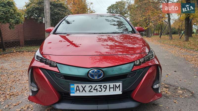 Хэтчбек Toyota Prius Prime 2016 в Харькове фото 7 Хэтчбек Toyota Prius Prime 2016 в Харькове