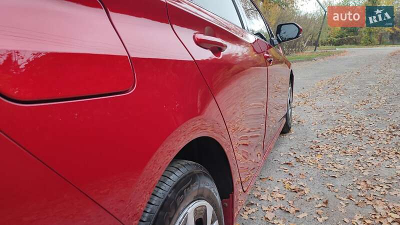 Хэтчбек Toyota Prius Prime 2016 в Харькове фото 12 Хэтчбек Toyota Prius Prime 2016 в Харькове