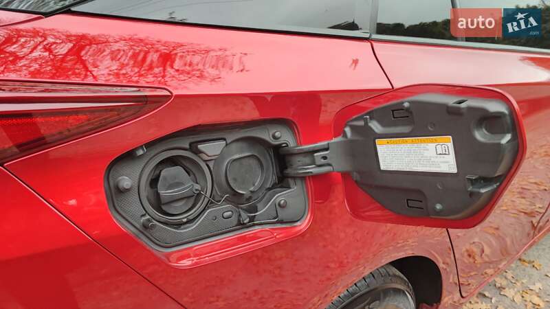 Хэтчбек Toyota Prius Prime 2016 в Харькове фото 17 Хэтчбек Toyota Prius Prime 2016 в Харькове