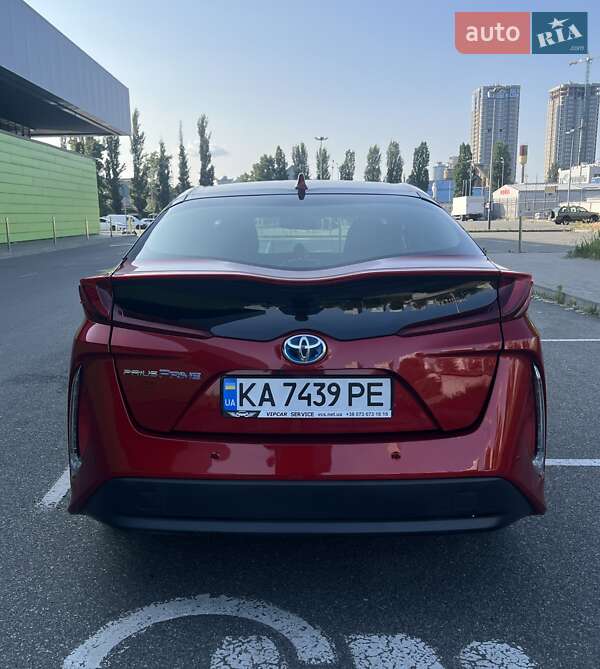 Хэтчбек Toyota Prius Prime 2017 в Киеве фото 5 Хэтчбек Toyota Prius Prime 2017 в Киеве