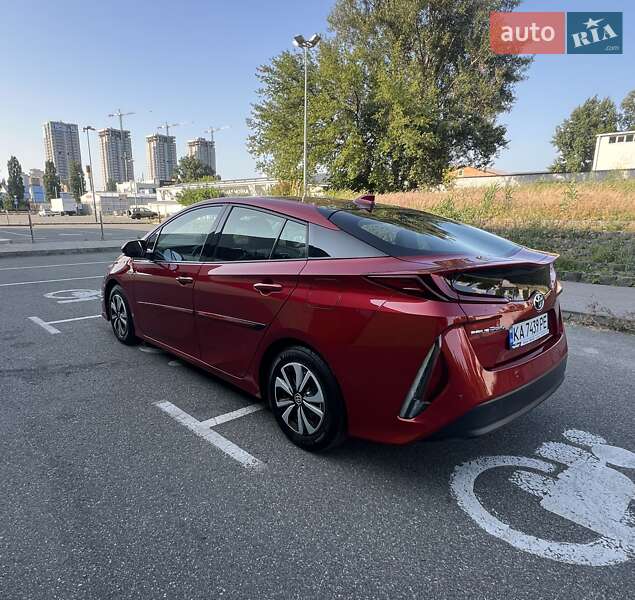 Хэтчбек Toyota Prius Prime 2017 в Киеве фото 6 Хэтчбек Toyota Prius Prime 2017 в Киеве