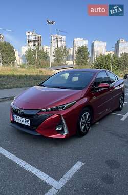 Хетчбек Toyota Prius Prime 2017 в Києві