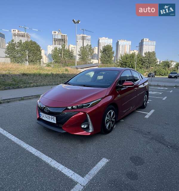 Хэтчбек Toyota Prius Prime 2017 в Киеве фото 8 Хэтчбек Toyota Prius Prime 2017 в Киеве