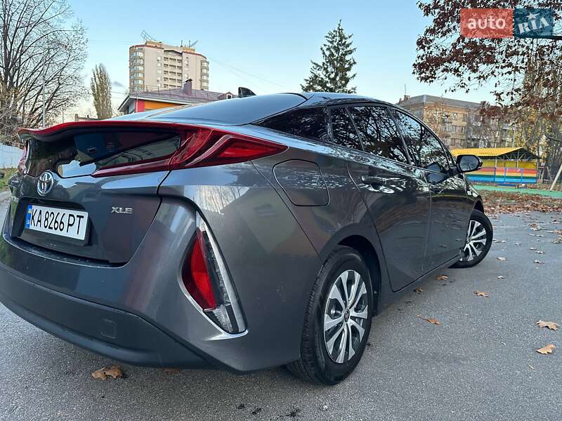 Хэтчбек Toyota Prius Prime 2019 в Киеве фото 7 Хэтчбек Toyota Prius Prime 2019 в Киеве