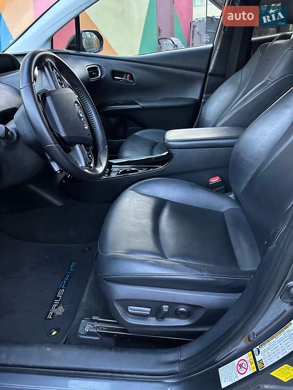 Хэтчбек Toyota Prius Prime 2019 в Киеве фото 13 Хэтчбек Toyota Prius Prime 2019 в Киеве