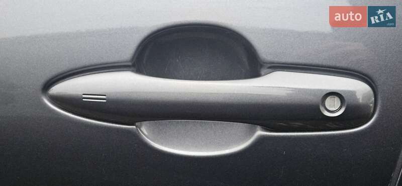 Хэтчбек Toyota Prius Prime 2018 в Киеве