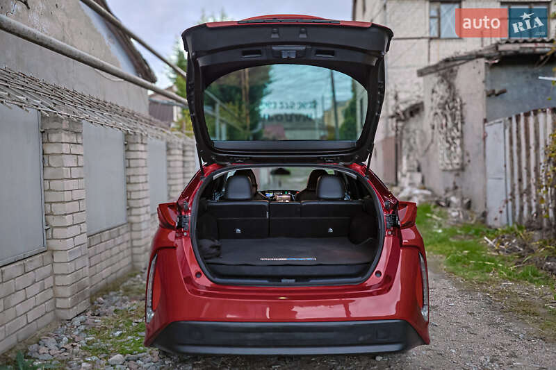 Хэтчбек Toyota Prius Prime 2017 в Одессе фото 6 Хэтчбек Toyota Prius Prime 2017 в Одессе
