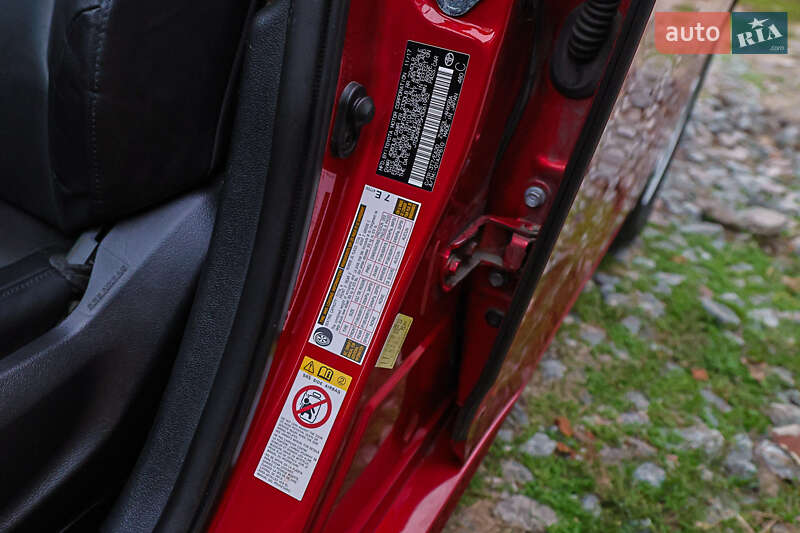 Хэтчбек Toyota Prius Prime 2017 в Одессе фото 13 Хэтчбек Toyota Prius Prime 2017 в Одессе