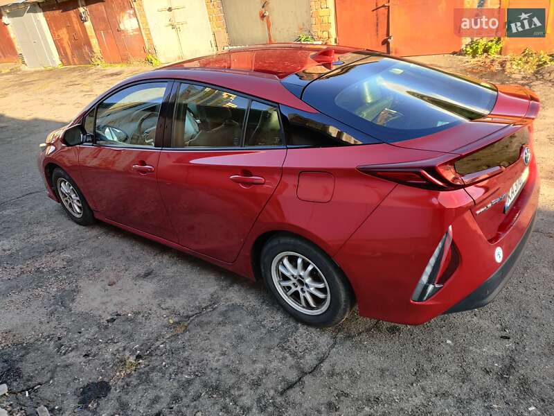 Хэтчбек Toyota Prius Prime 2017 в Киеве фото 9 Хэтчбек Toyota Prius Prime 2017 в Киеве