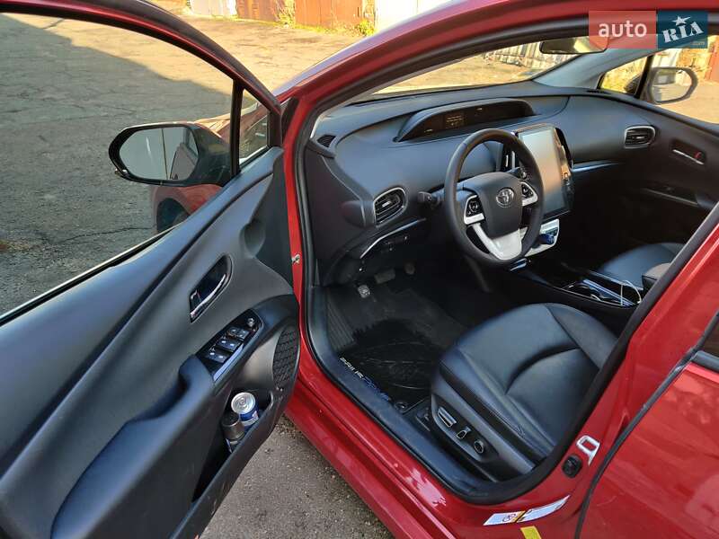 Хэтчбек Toyota Prius Prime 2017 в Киеве фото 14 Хэтчбек Toyota Prius Prime 2017 в Киеве