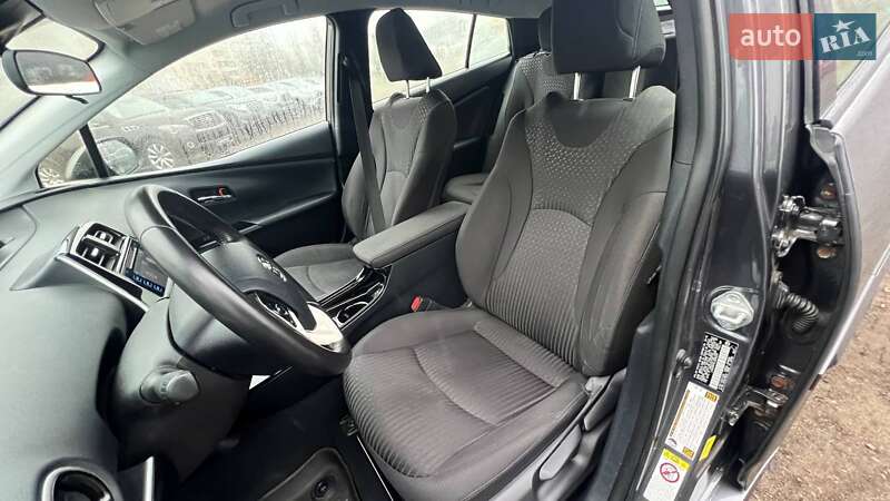 Хэтчбек Toyota Prius Prime 2018 в Киеве