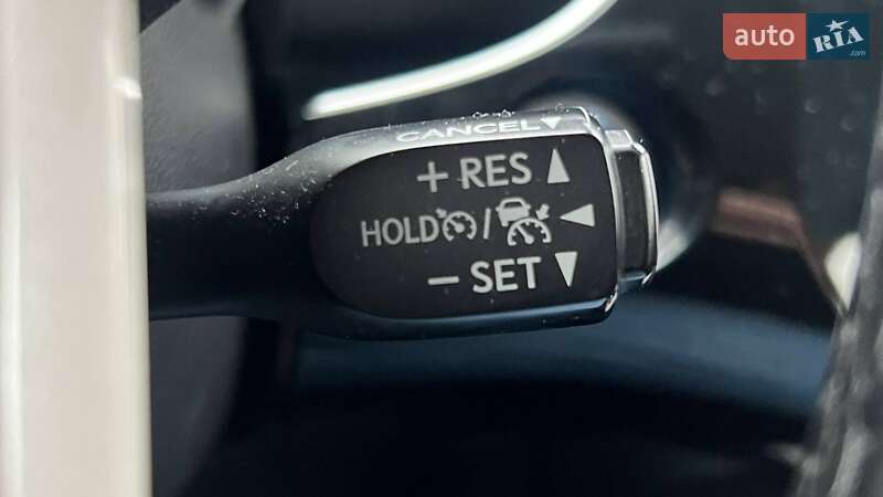 Хэтчбек Toyota Prius Prime 2018 в Киеве