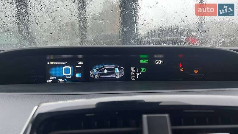 Хэтчбек Toyota Prius Prime 2018 в Киеве