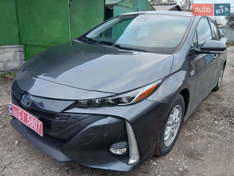 Хэтчбек Toyota Prius Prime 2019 в Киеве фото 7 Хэтчбек Toyota Prius Prime 2019 в Киеве