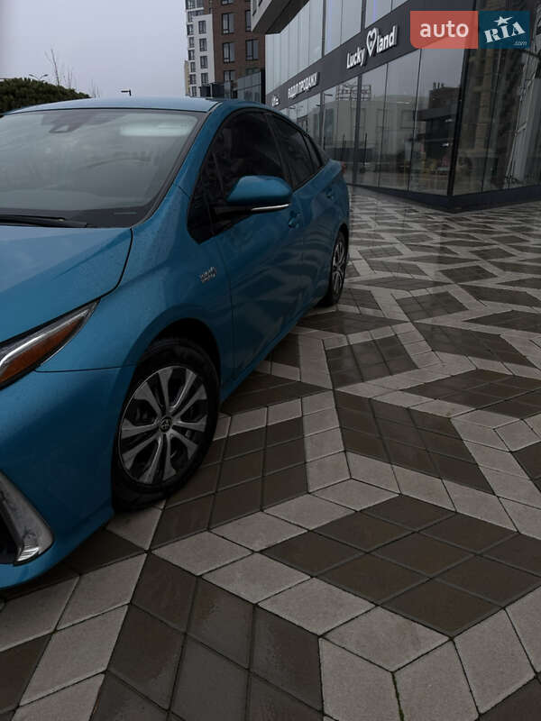 Хэтчбек Toyota Prius Prime 2020 в Киеве фото 8 Хэтчбек Toyota Prius Prime 2020 в Киеве