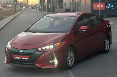 Хетчбек Toyota Prius Prime 2017 в Києві