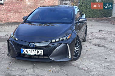 Хетчбек Toyota Prius Prime 2017 в Києві