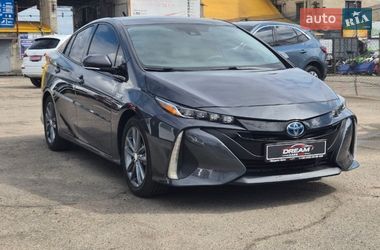 Хэтчбек Toyota Prius Prime 2017 в Кременчуге