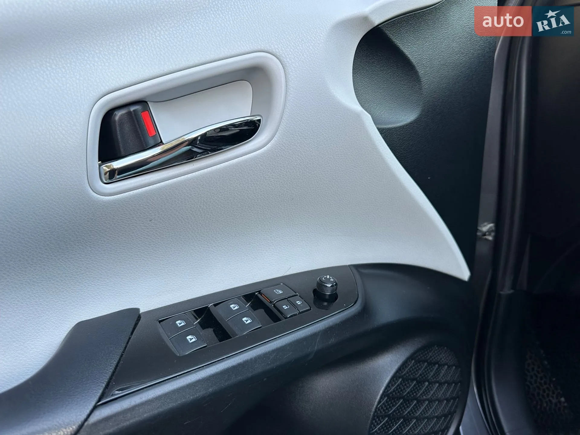 2017 Toyota Prius - мініатюра 17