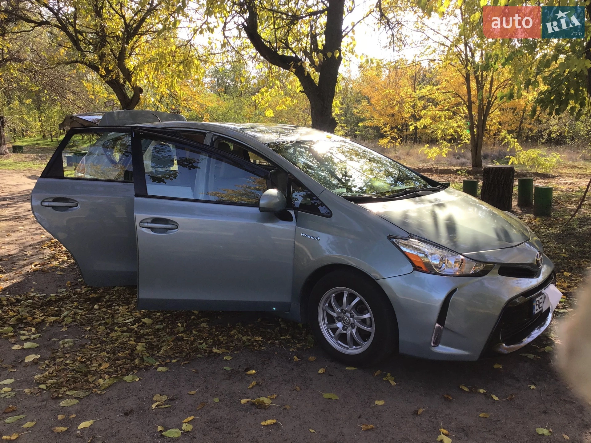 2015 Toyota Prius v (+) - мініатюра 3