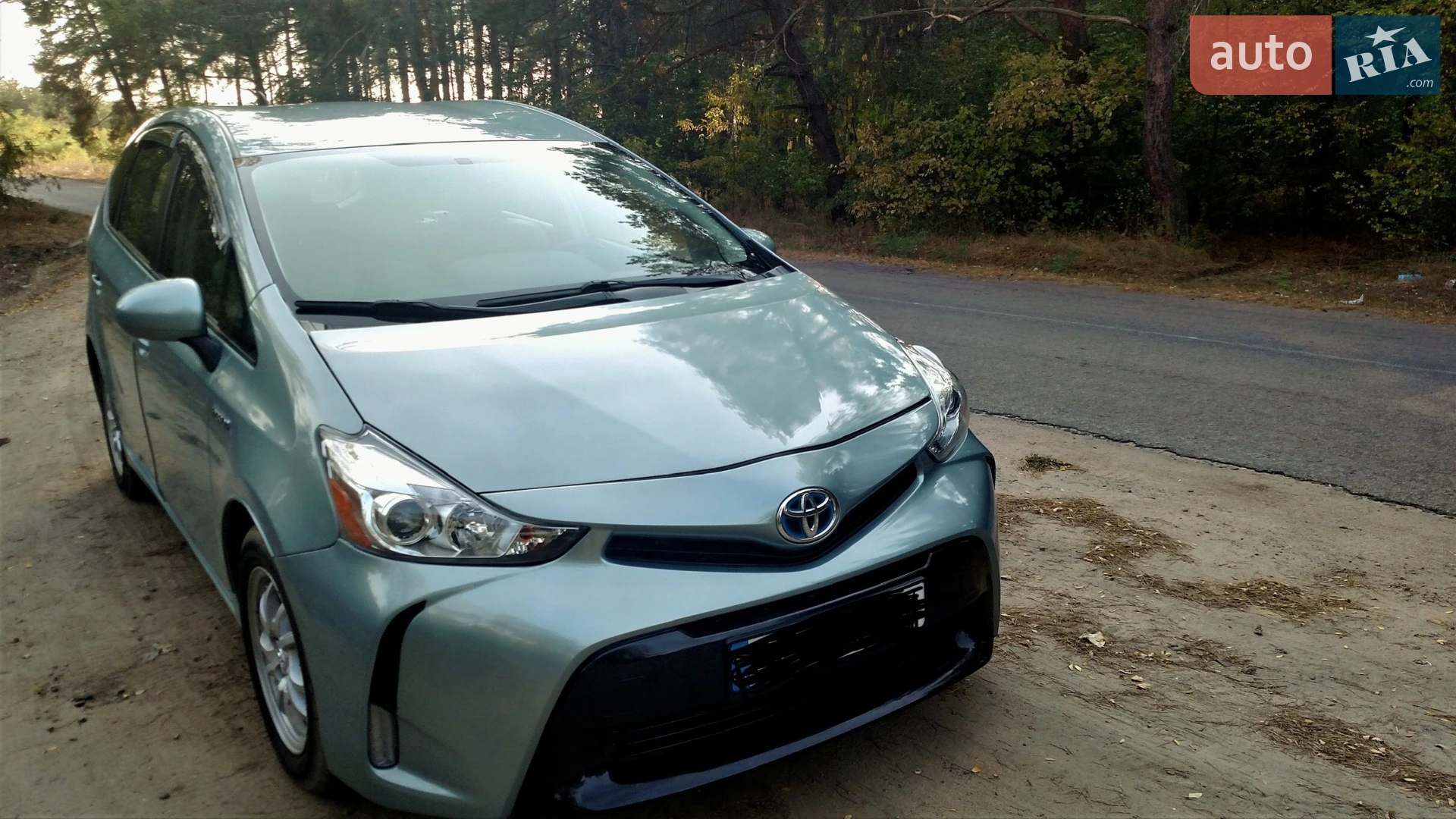 2015 Toyota Prius v (+) - мініатюра 12