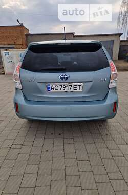  Toyota Prius v 2014 в Володимир-Волинському