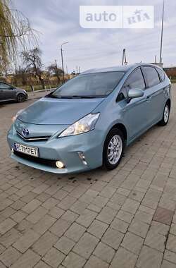  Toyota Prius v 2014 в Владимир-Волынском