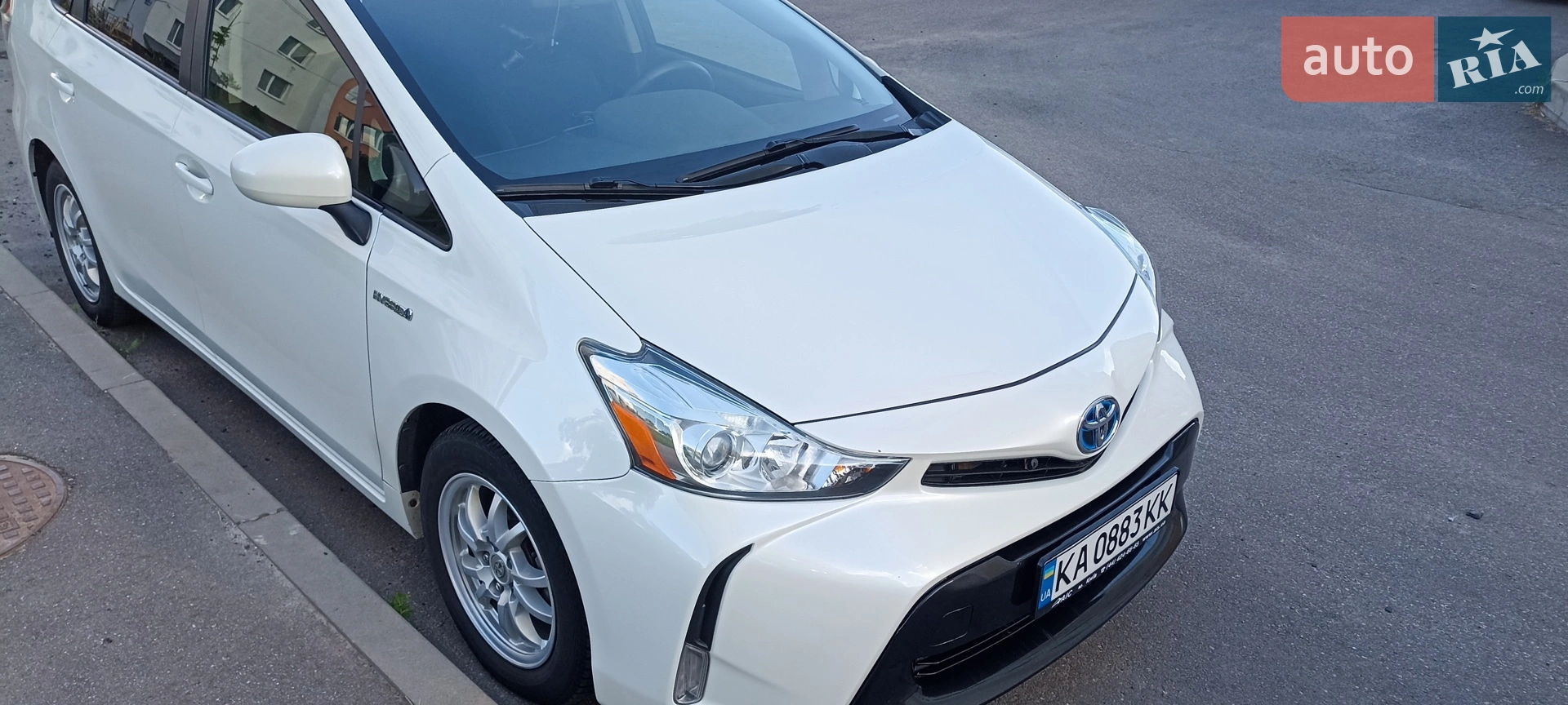2015 Toyota Prius v (+) - мініатюра 5
