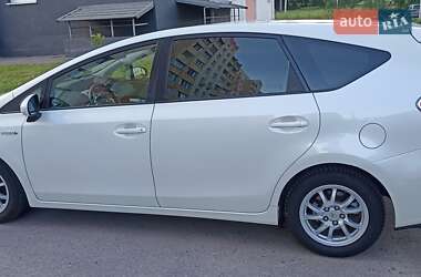 Хэтчбек Toyota Prius v 2015 в Харькове фото 6 Хэтчбек Toyota Prius v 2015 в Харькове