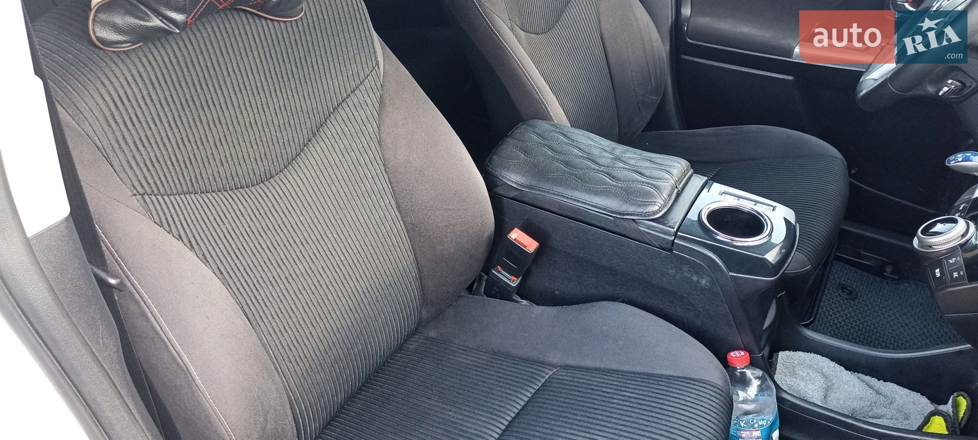 2015 Toyota Prius v (+) - мініатюра 8
