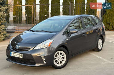 Универсал Toyota Prius v 2012 в Киеве