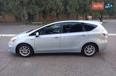 Универсал Toyota Prius v 2012 в Черноморске