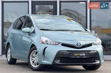 Универсал Toyota Prius v 2016 в 