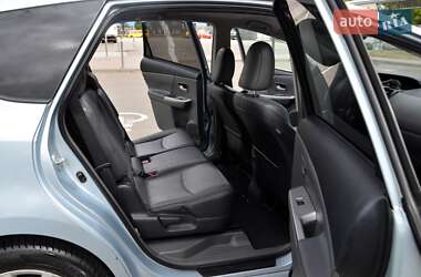 Универсал Toyota Prius v 2013 в 
