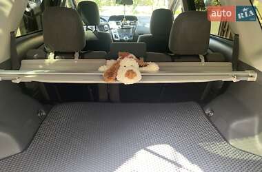 Універсал Toyota Prius v 2014 в 