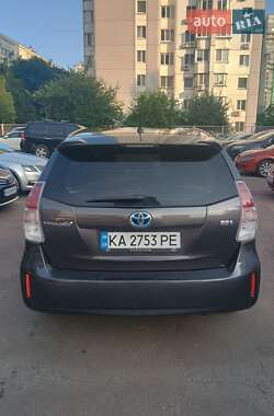 Універсал Toyota Prius v 2015 в Києві