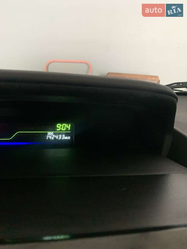 Универсал Toyota Prius v 2012 в Киеве