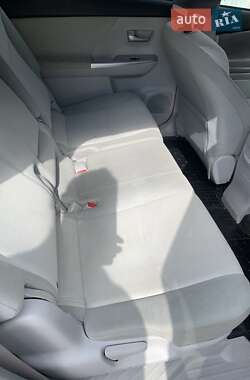 Універсал Toyota Prius v 2012 в Києві